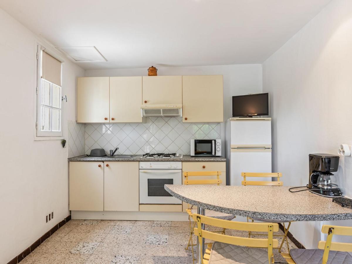 메제 Flat In A Beautiful Building With Pool 아파트 외부 사진
