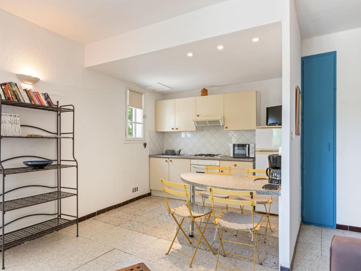 메제 Flat In A Beautiful Building With Pool 아파트 외부 사진