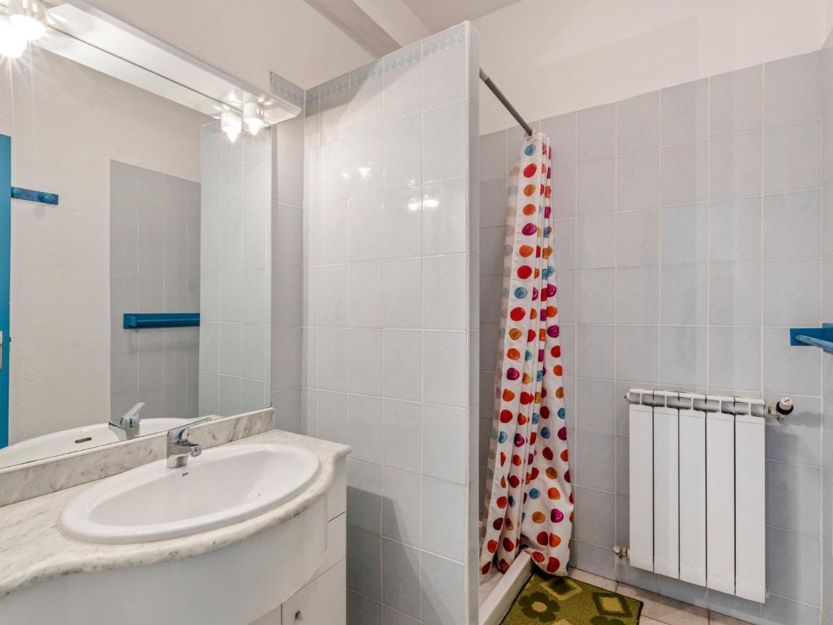 메제 Flat In A Beautiful Building With Pool 아파트 외부 사진